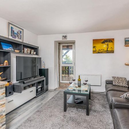 Apartament Stone House Knez Vrbnik Zewnętrze zdjęcie