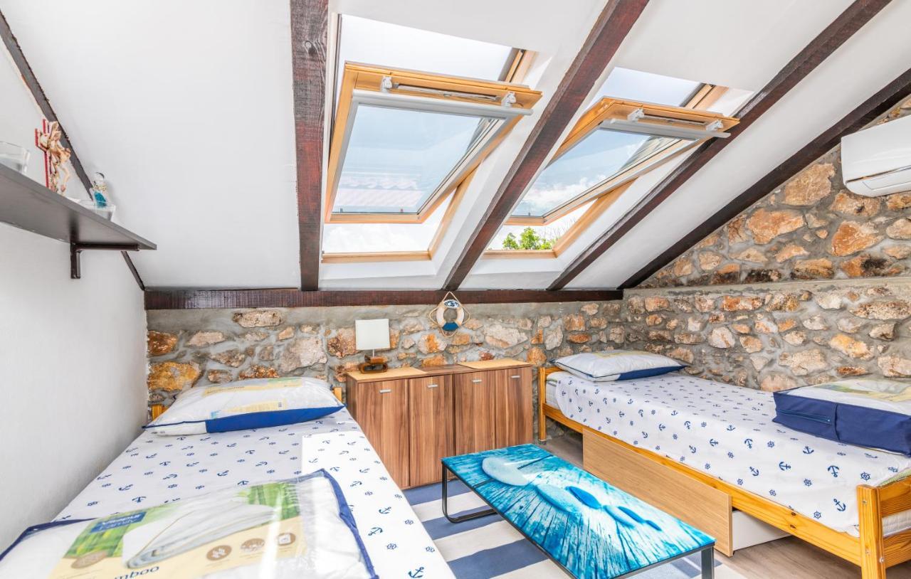 Apartament Stone House Knez Vrbnik Zewnętrze zdjęcie